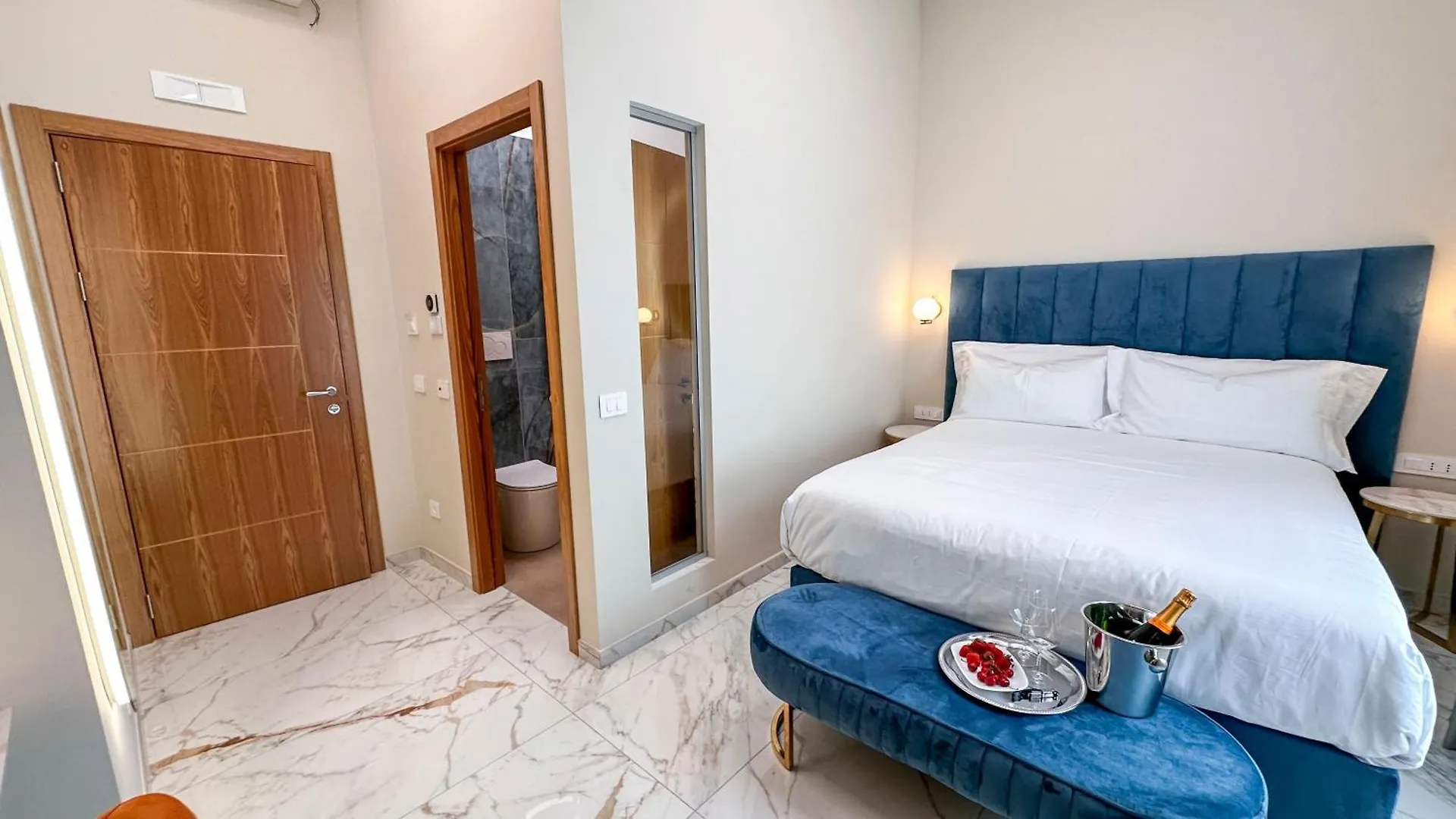 Vespucci Palace Roma 0*,