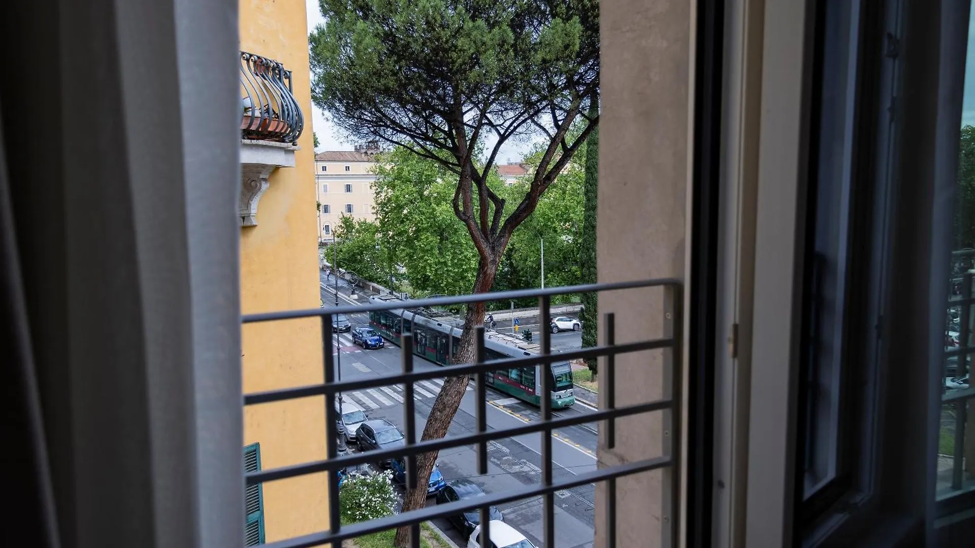 Vespucci Palace Roma 0*,